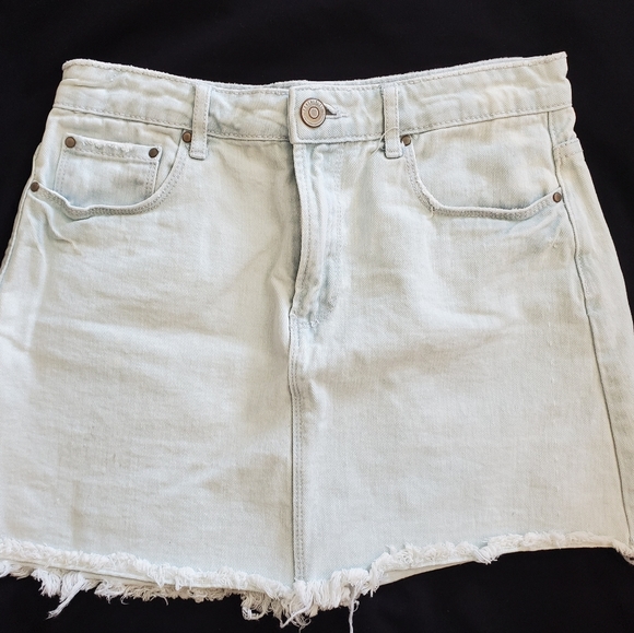 Micro Jean Skirts - Picture 4 of 6